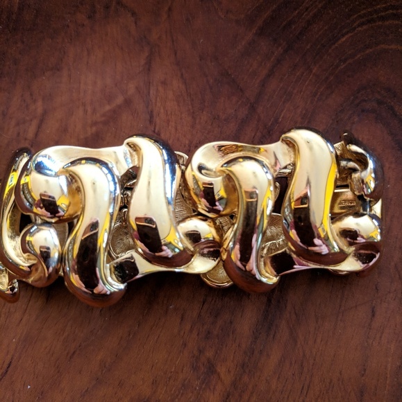 Vintage Monet Gold Colored Bracelet